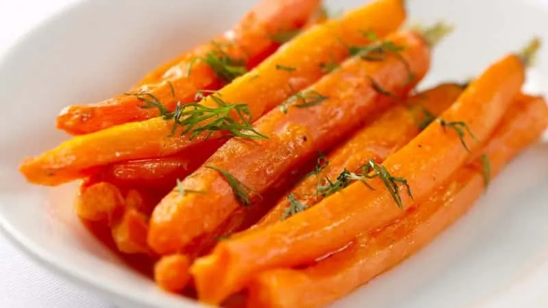 Calories, vitamins, and nutritional value of raw and cooked carrots