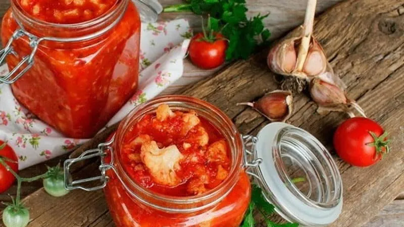 How to preserve cauliflower in tomato juice for winter: recipes