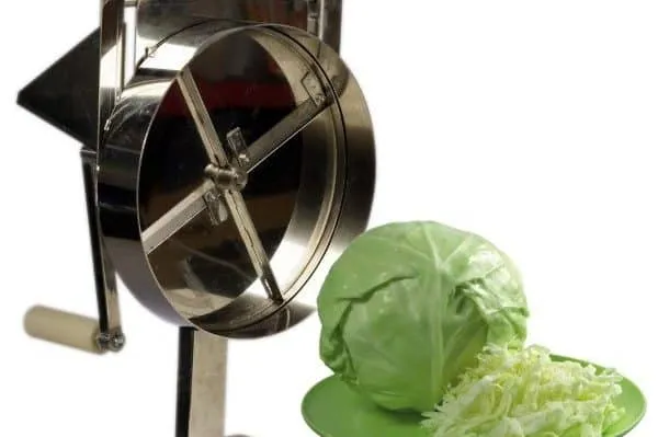 Guide on how to properly salt cabbage for winter in a pot with various ingredients