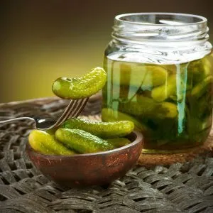 How to properly prepare pickled cucumbers with carrots for winter
