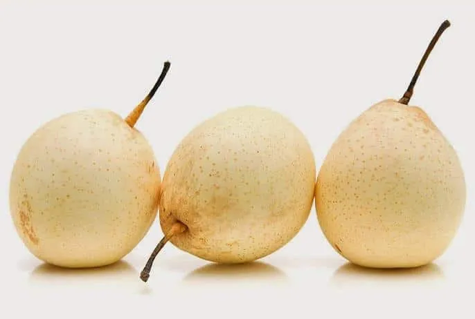 Composition and calorie content of Asian pears depending on variety, their health benefits