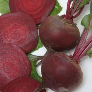 Table beet "Bordeaux": perfect color and taste for culinary use and long-term storage