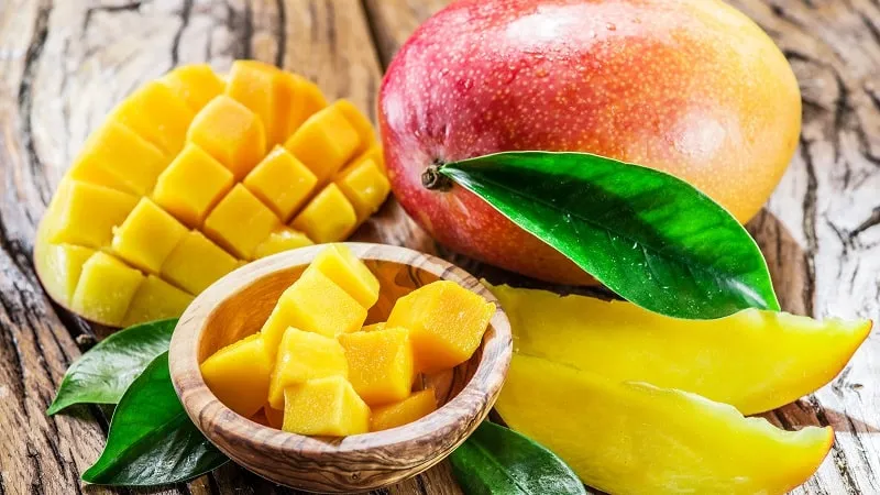 How to store and check mango ripeness