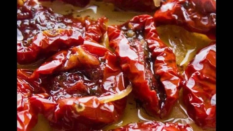 How to make dried tomatoes with your own hands: a selection of the best ways to preserve tomatoes at home