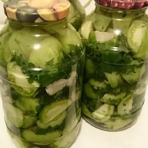 Easy and tasty pickled green tomato recipes: how to prepare and preserve them for winter