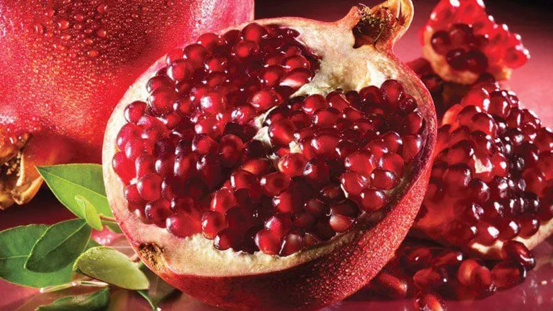 Pomegranate - daily intake norms, can you eat the seeds