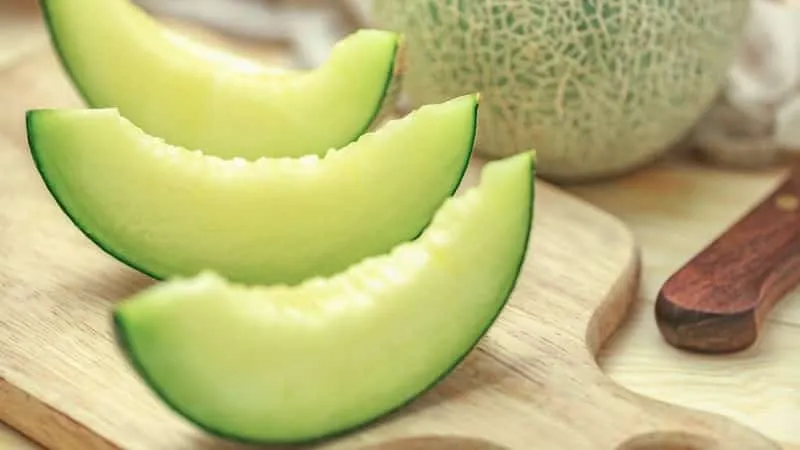 How long does a cut melon last in the refrigerator, and how to keep it fresh longer