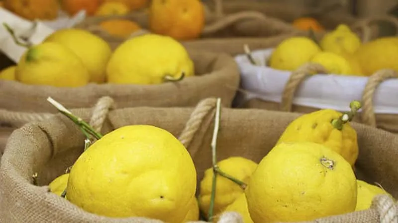 Best ways to store lemons at home