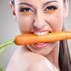 Caloric content of carrots and whether they can be eaten at night