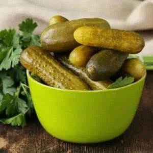 How to properly prepare pickled cucumbers with carrots for winter