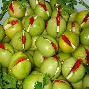 Easy and tasty pickled green tomato recipes: how to prepare and preserve them for winter